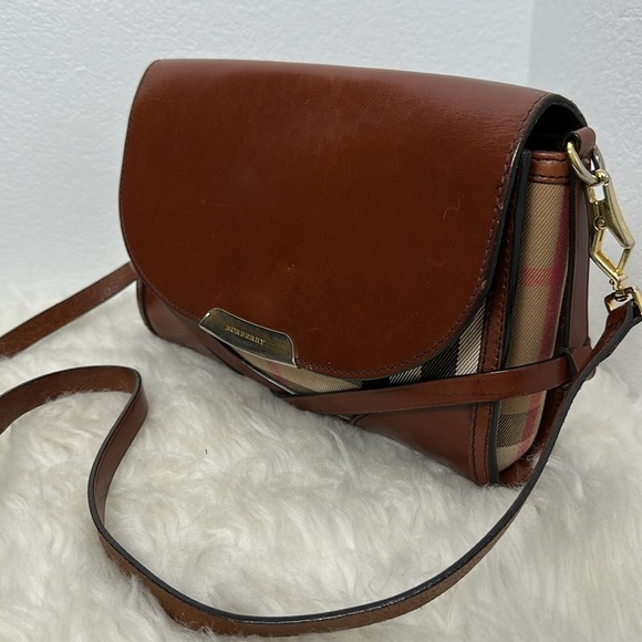 💯Authentic Burberry Shoulder Bag🍀 - Picture 7 of 14